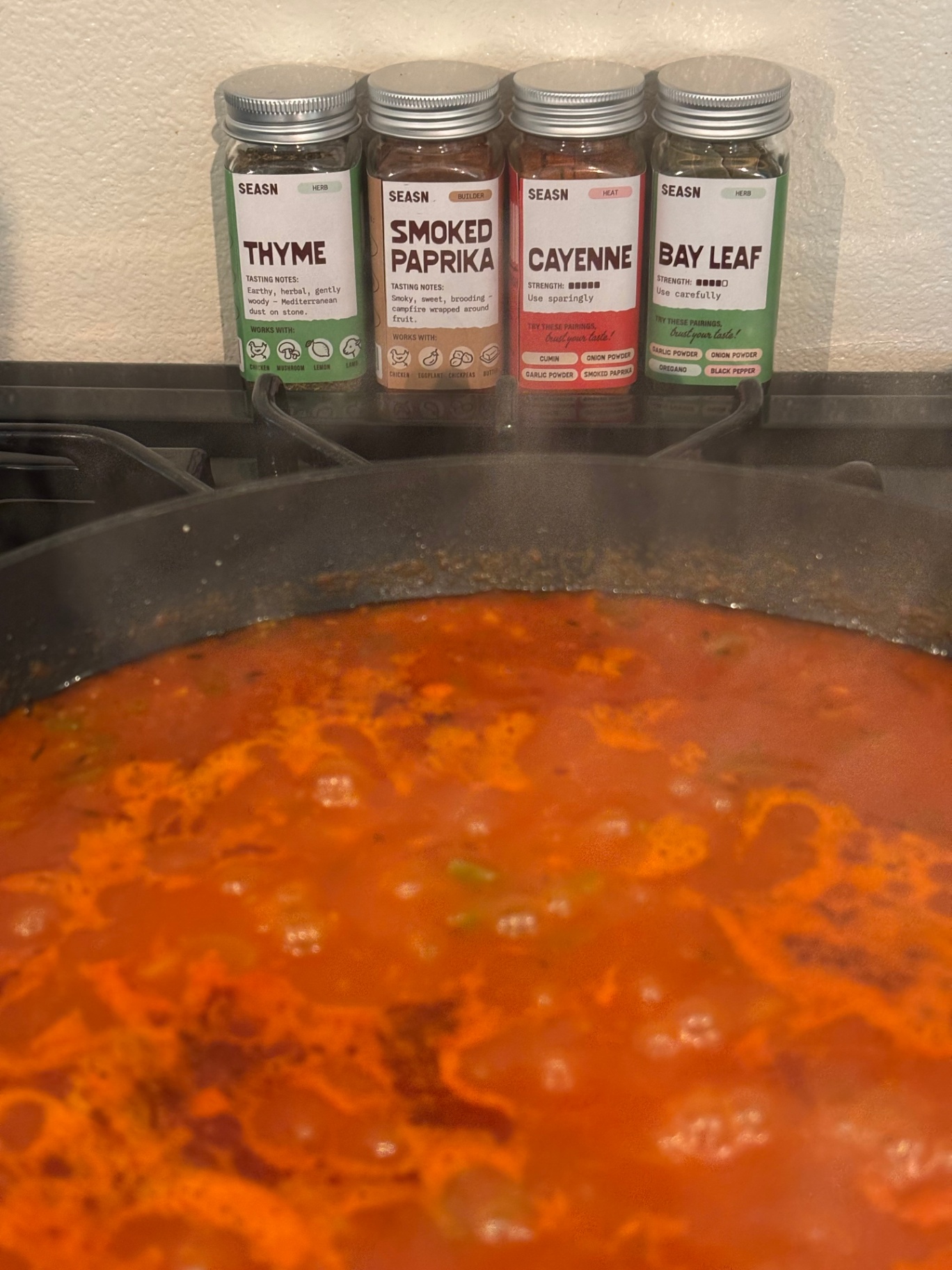 Smoky tomato skillet sauce