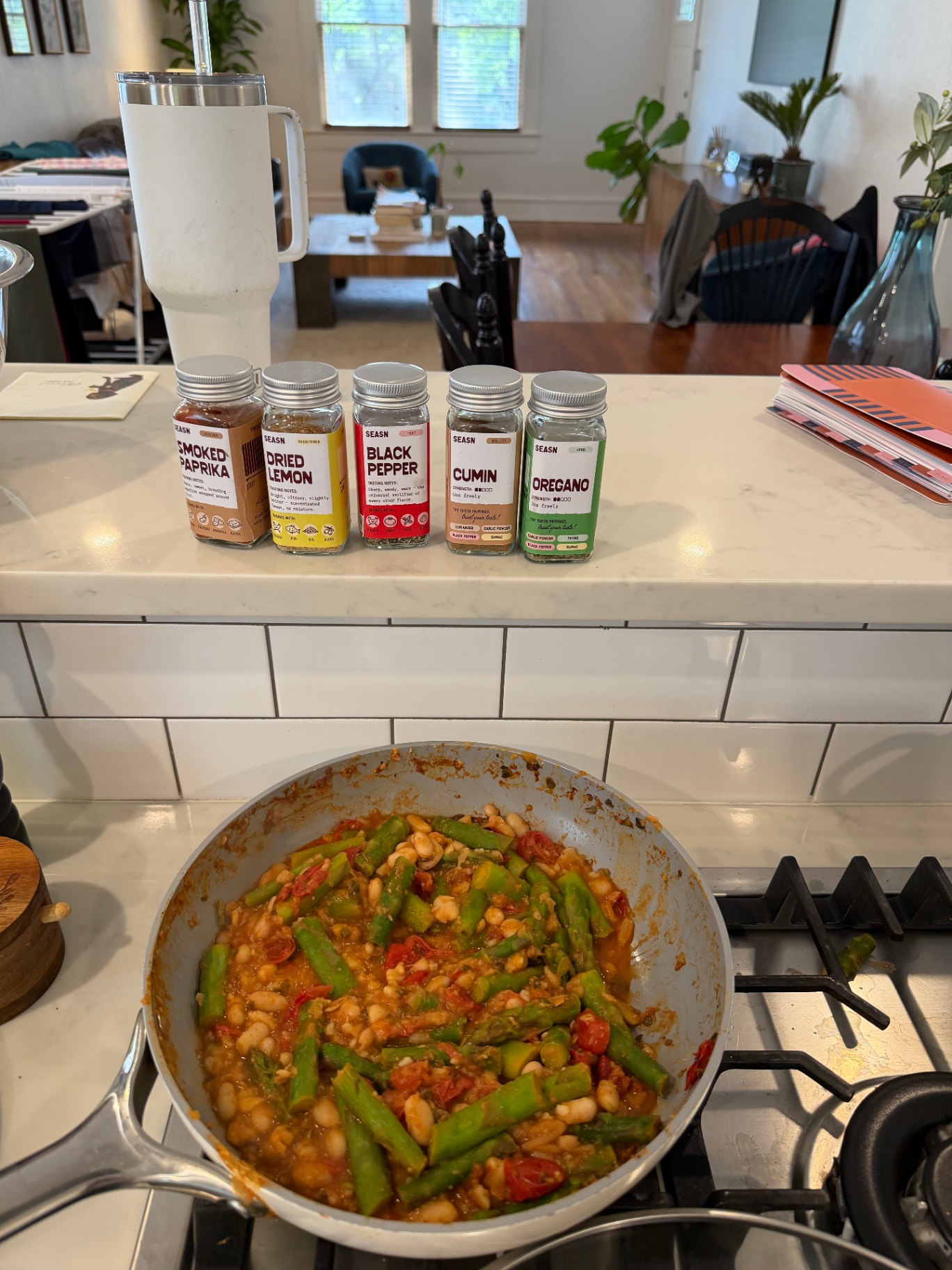 White bean & asparagus skillet